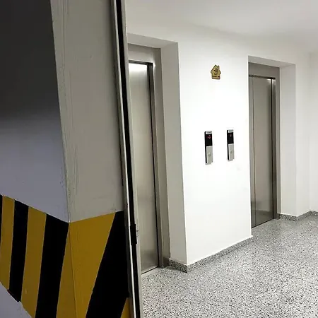 Apartamento Brand New Stylish 1-bedroom With Balcony + Parking *